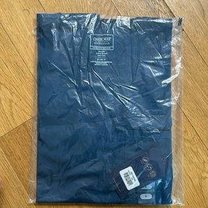 Men’s scrub top. Cherokee brand, size small, durable, 2 way stretch.